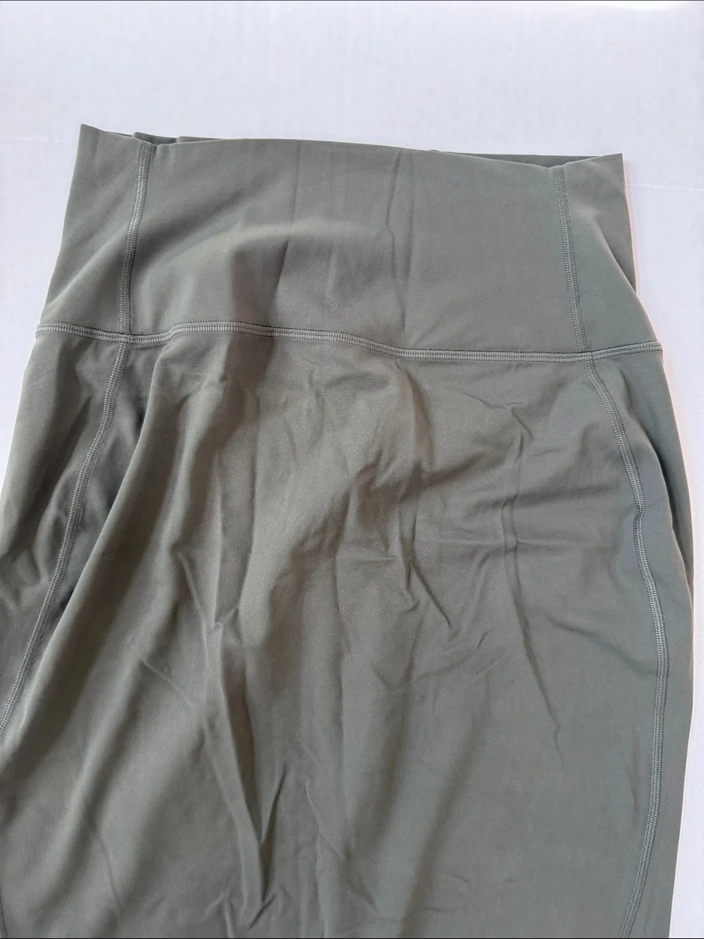Lululemon Nulu Slim Fit High Rise Skirt Olive Green size 8 - Picture 5 of 12